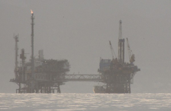 Oil platform Konstantinos Kourtidis.jpg