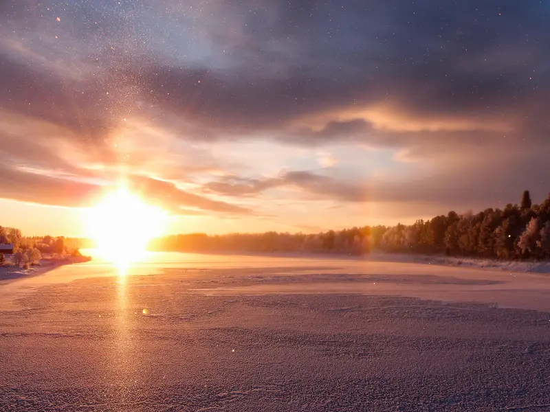 Ice fog and solar halo (Credit: Maxime Grandin)