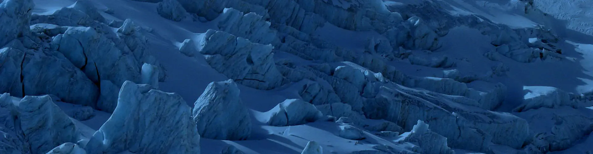 Bluesy glacier (Credit: Velio Coviello, distributed via imaggeo.egu.eu)