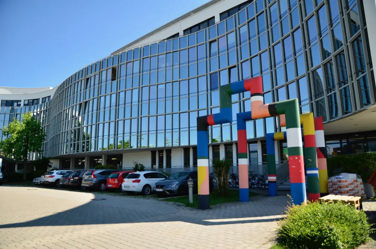 Outside entrance to the new EGU Executive Office building (Credit: B. Ferreira/EGU)