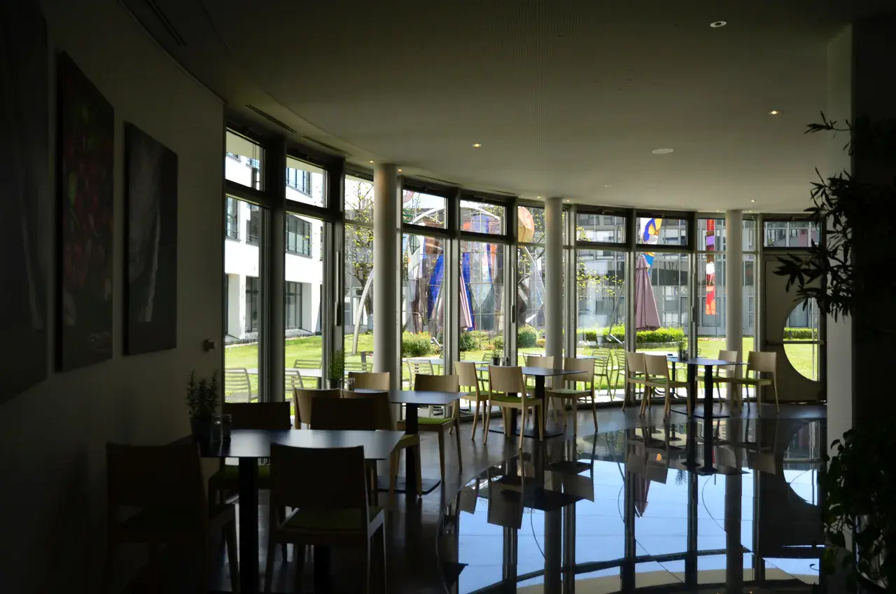 Cafetaria and outside area of the building where the new EGU Executive Office is located (Credit: B. Ferreira/EGU)