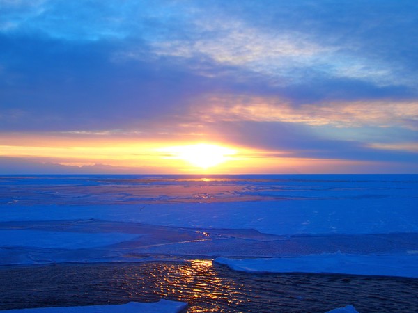 Winter sun in the Ross Sea, Célia Julia Sapart.jpg
