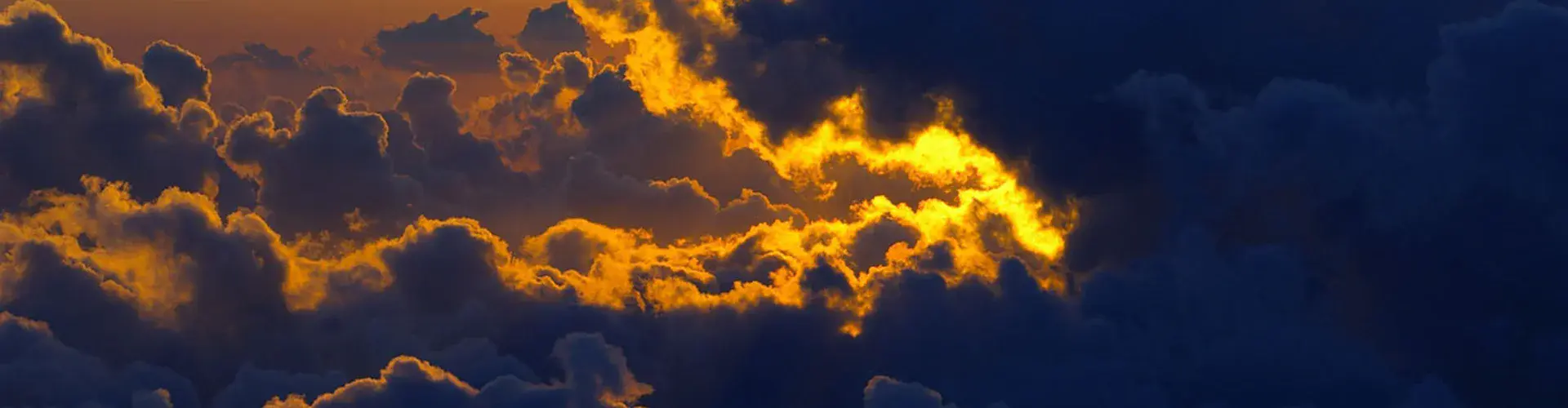 Top of clouds (Credit: Jean-Luc Baray, distributed via imaggeo.egu.eu)