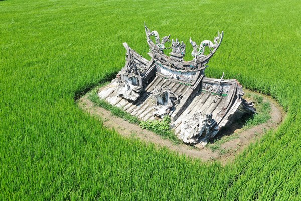 Temple in floodplain.jpg