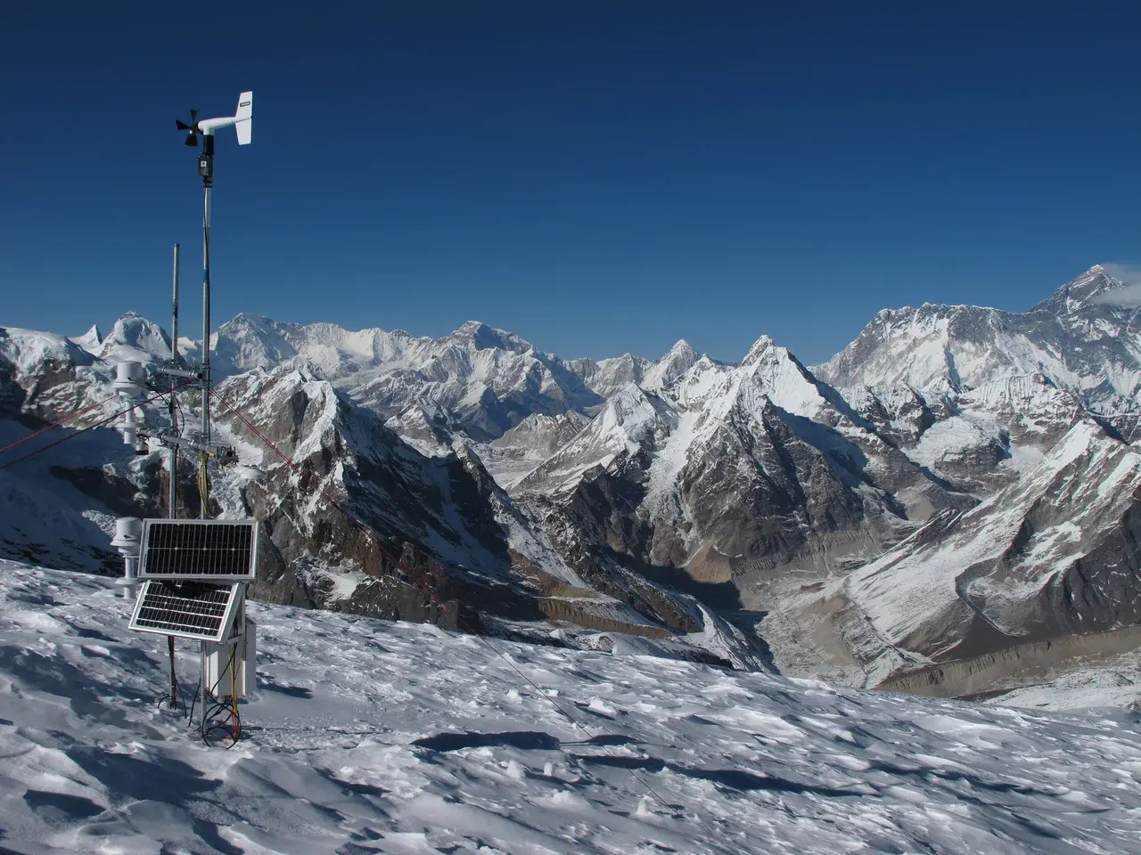 Instruments used on Mera Glacier to study the Dudh Koshi basin (Everest visible in the background) (Credit: Patrick Wagnon)