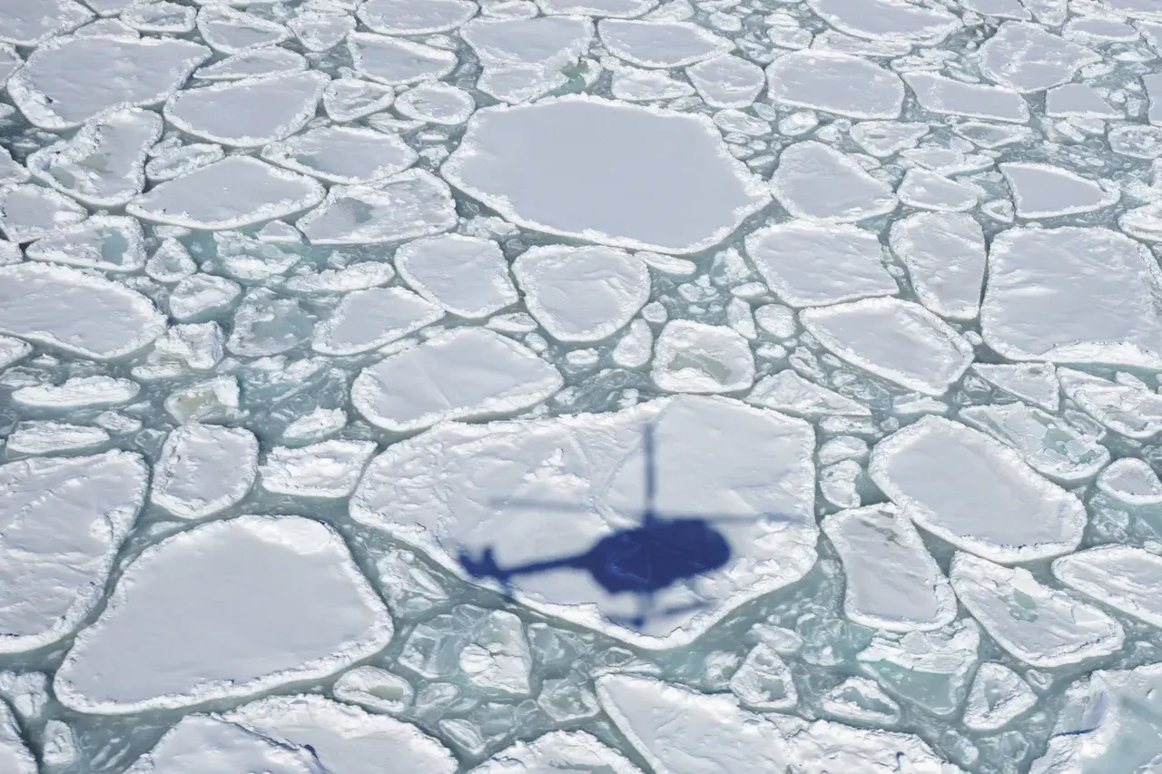 Flying shadow (Credit: Jan-Marcus Nasse (distributed via imaggeo.egu.eu))