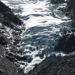 Receding glacier in the Bolivian Andes (1)