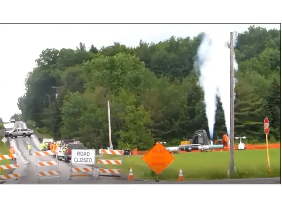 Large release of methane to the atmosphere from a pipeline "blowdown" (Credit: Howarth, Biogeosciences, 2019)